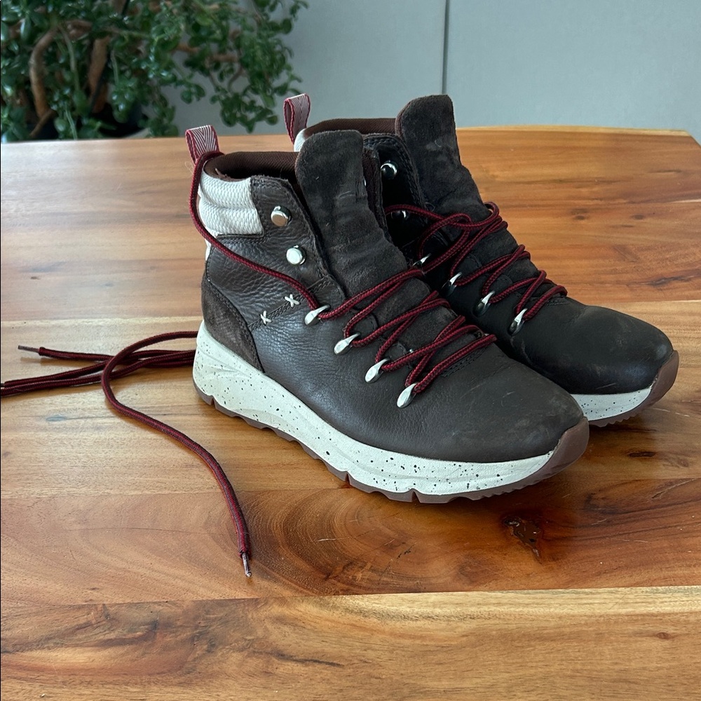 Kodiak Kindersley Alpine Waterproof Womens Boots sz 8